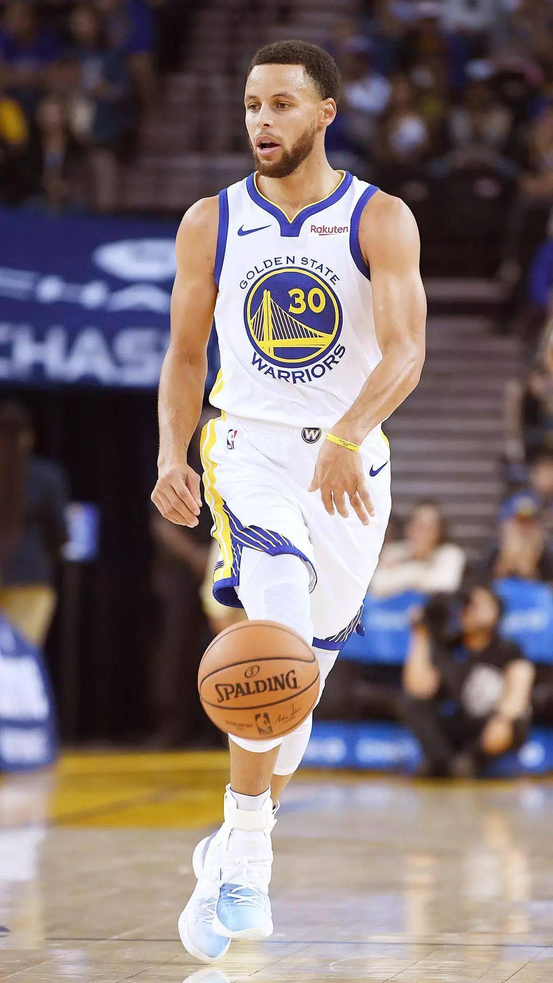 而任何与判 而任何与判