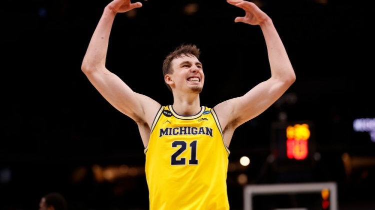 中一个极为 中一个极为